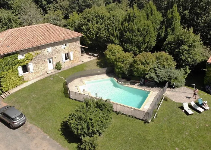 Gite 4 Personnes Situe Aux Portes Du Perigord